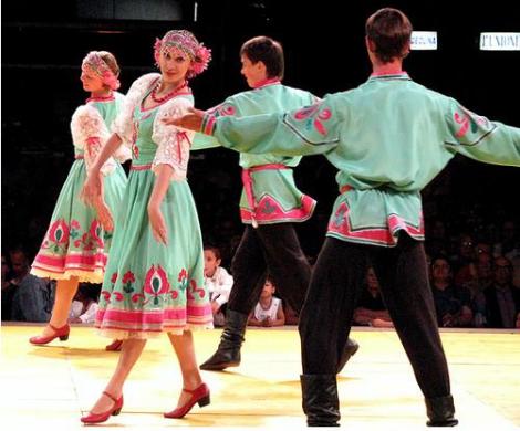 Российский народный танец. Главные элементы (фото, видео)