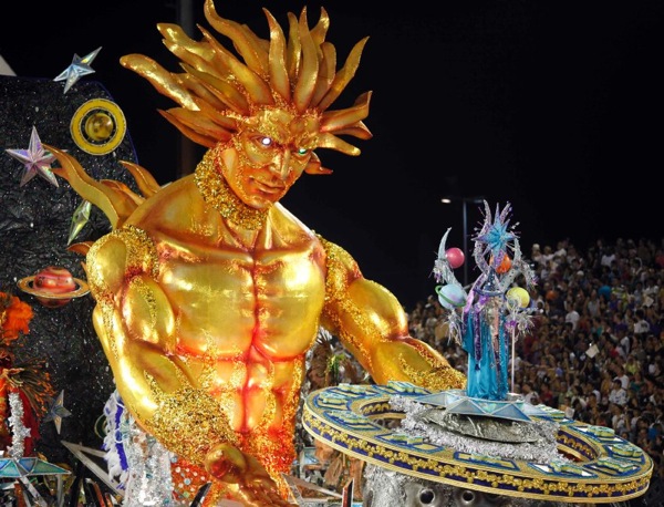 Знаменитости на бразильском карнавале