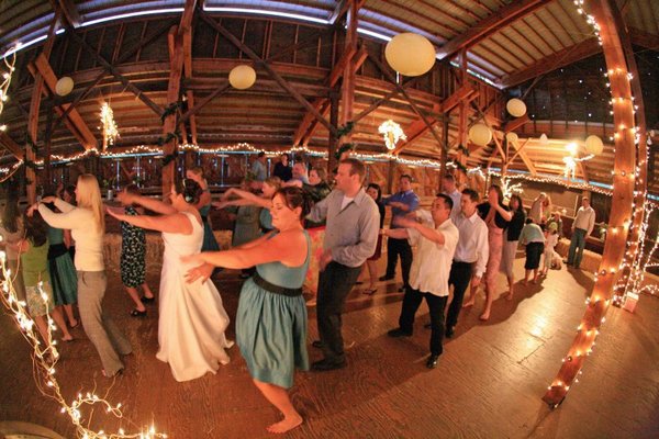 Barn dances либо сарайные танцы - дух общины и удовлетворенность встреч