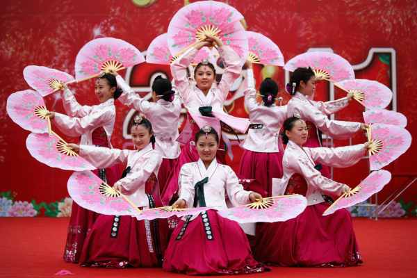 Корейский танец журавлей
