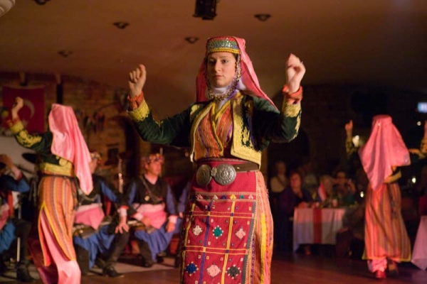Народные танцы Турции: национальные особенности