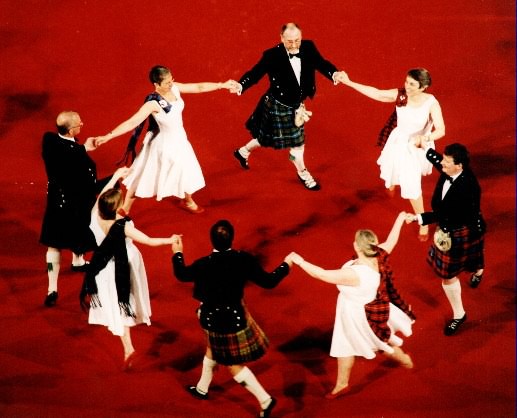 Шотландский бальный танец - дыхание эры