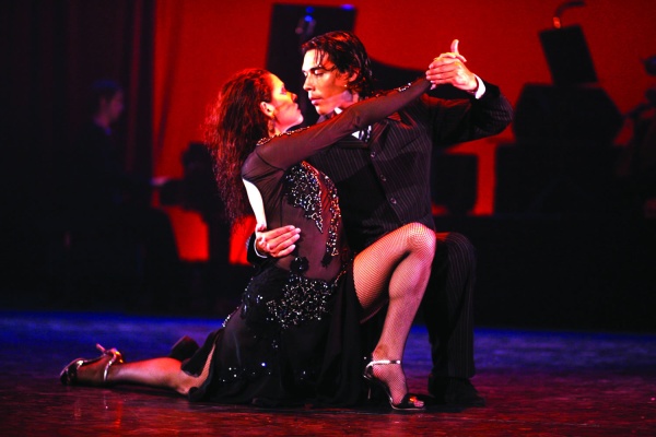 Tango Seduccion - все эры танго в одном выступлении