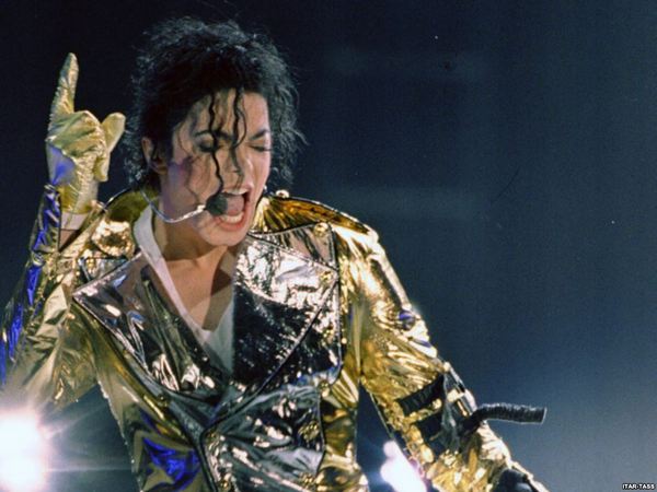 Танцы в Off The Wall: традиционные движения Майкла Джексона