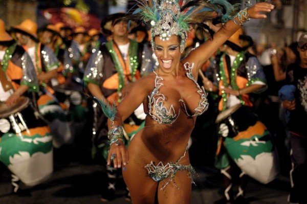 Уругвайский карнавал и местный танец кандомбе