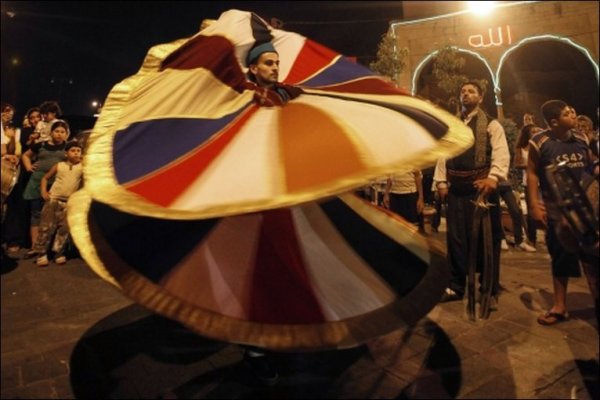 Странноватые танцы: кружение суфийских дервишей