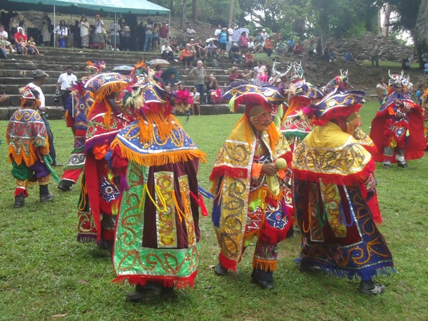 Танцы майя - величавое искусство в старой цивилизации